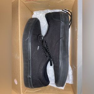 MENS VANS SIZE 9